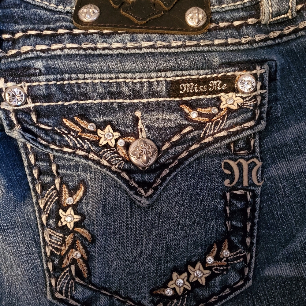 MISS ME Signature Bootcut Jean